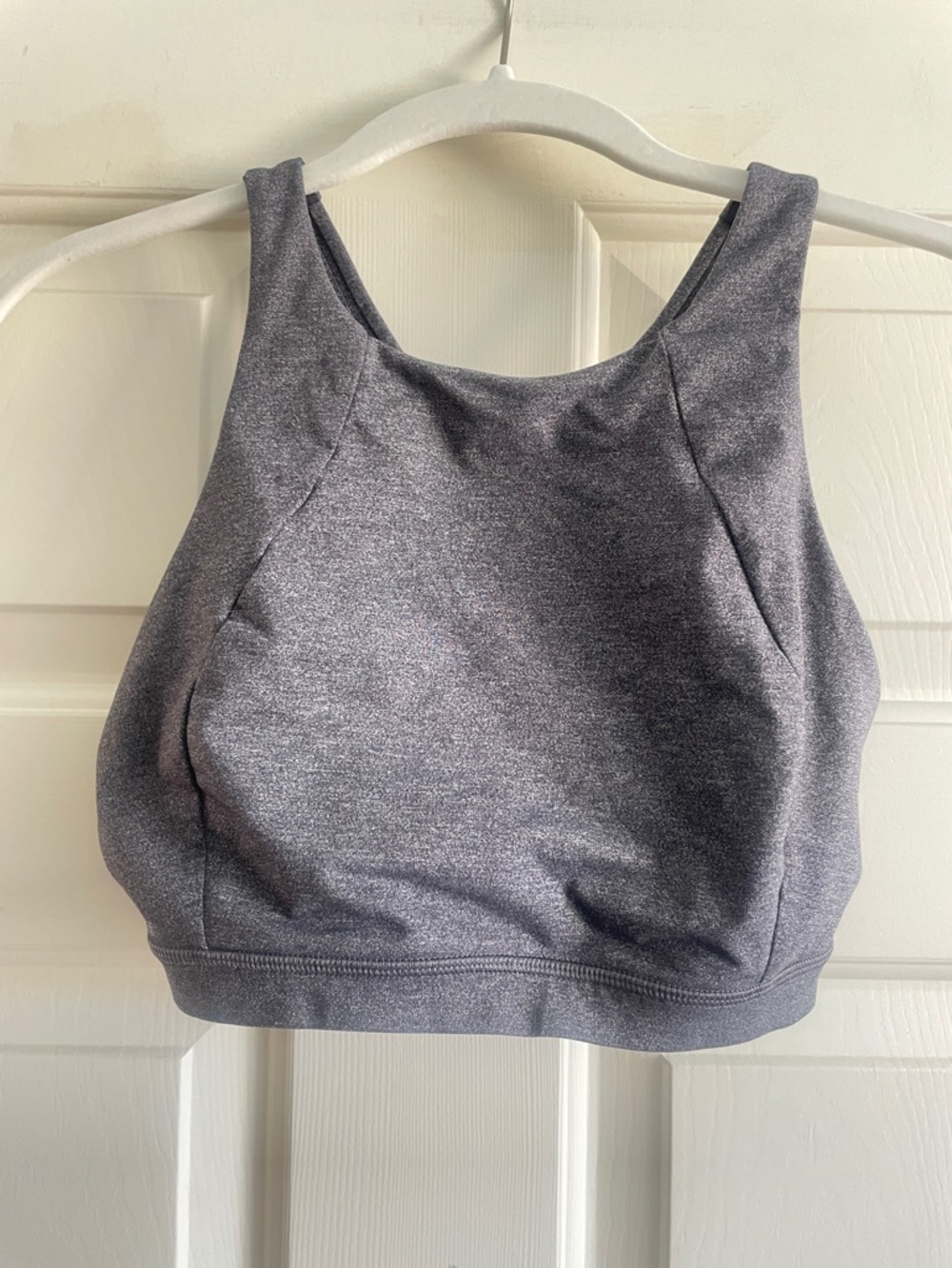 Lululemon sports bra size 8